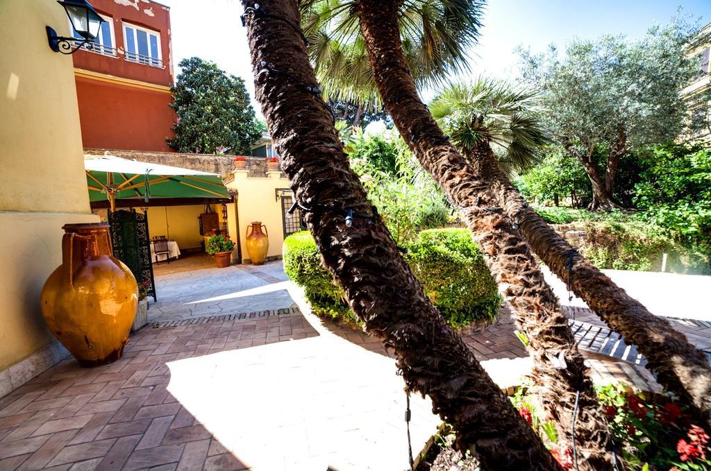 Paganini Bed and breakfast 2*